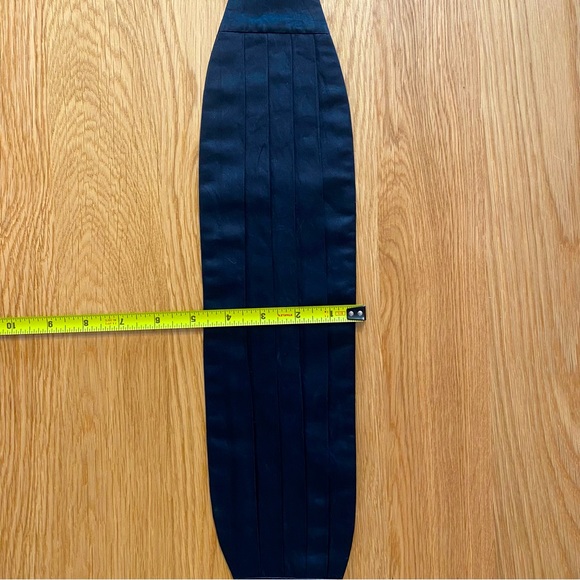 Men's Black Cummerbund Tuxedo Belt OS Pleated Adjustable Buckle Silky - Picture 6 of 6